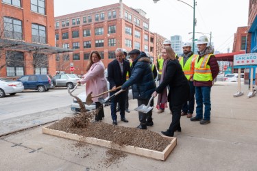 City of Chicago :: Mayor Emanuel, Alderman Burnett Join West Loop Community  to Break Ground for Second Phase of Fulton Market Streetscape Project