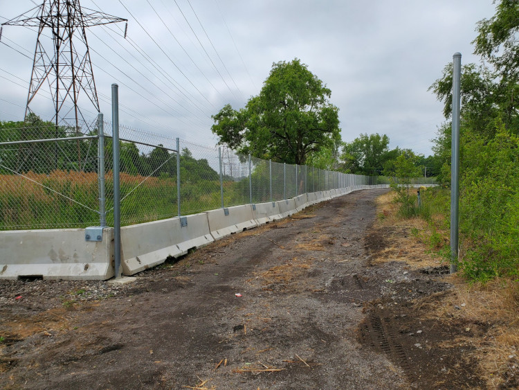 Schroud site, south end barrier system Schroud site, south end barrier system