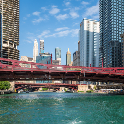 Chicago River and downtown bridges